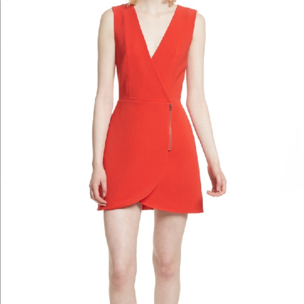 Alice + Olivia Sz. 2 Red Side Zip Mini Dress 💃🏼